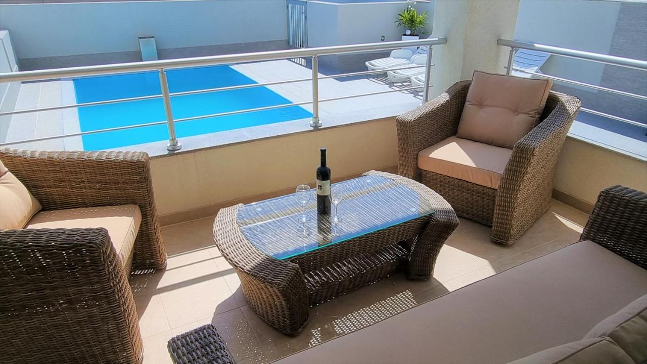 Apartments Le Mare - Pool, Sandstrand, Meerblick, W-Lan, Grill Privlaka  Exteriör bild